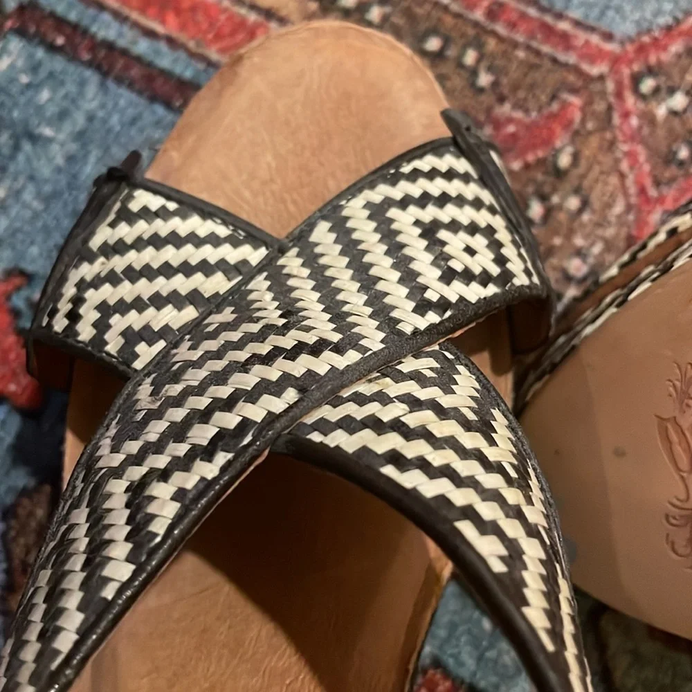 LUCKY BRAND Size 9 Koko Crisscross Platform Sandal Stretch Tribal Wedge - Picture 8 of 8